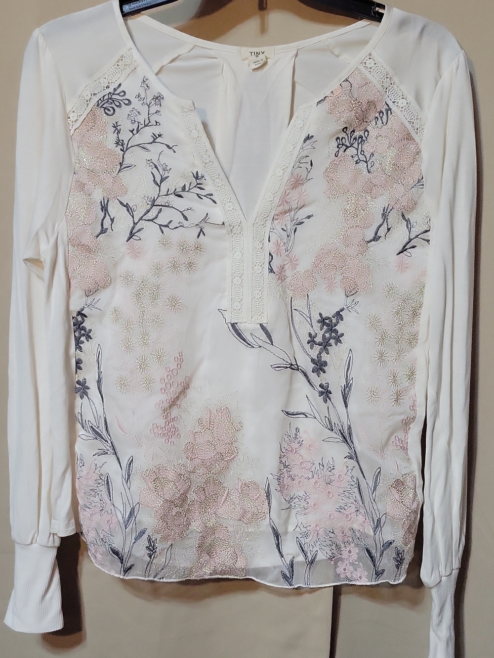 Ivory Floral Lace-Trim Long Sleeve Blouse